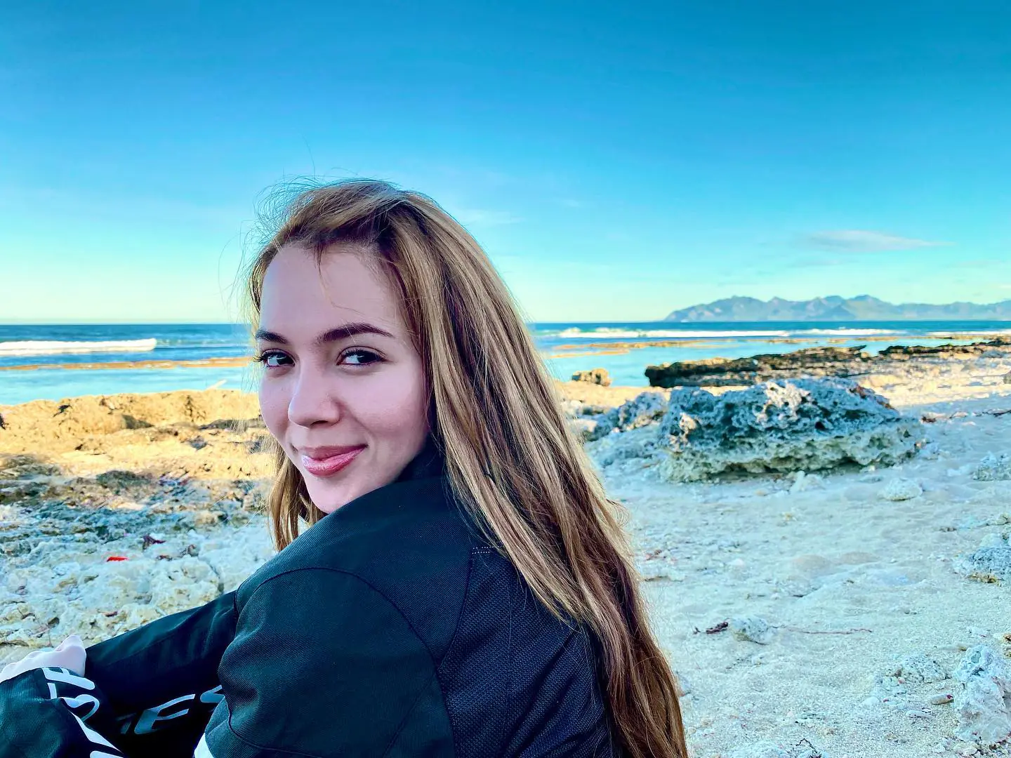 Julia Montes - julia-montes-hot-8.webp